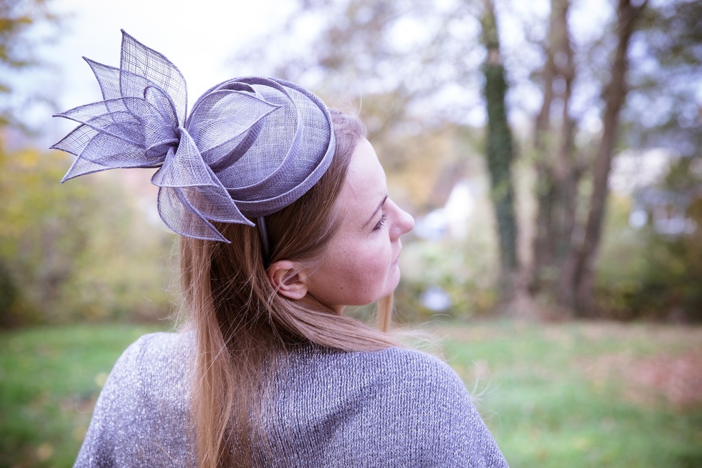 Fascinator Haarschmuck Hüte Damen Kopfschmuck Haarreif Anlasshüte Hawkins Neu